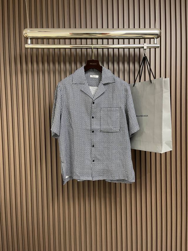 Lp Loropiana check short-sleeved shirt, made from custom check fabric, is comfor