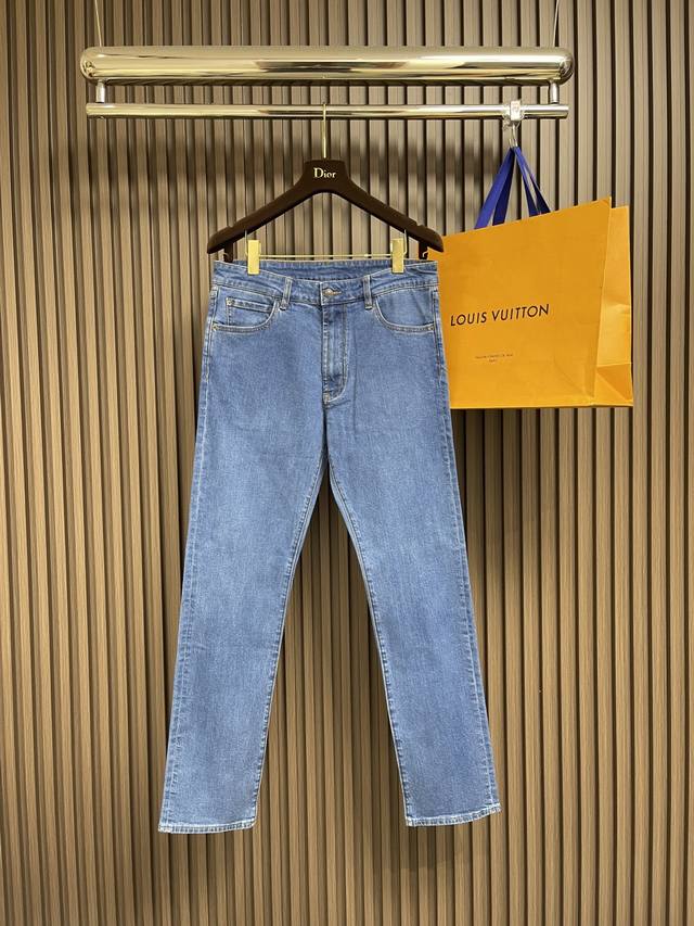 Regular-fit denim is soft and dense, and the high-quality fabric flatters the le