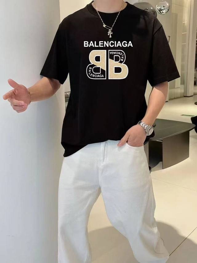 Balenciaga Short-Sleeve Collection Season: Spring/Summer 2025 Colors: Black, Whi