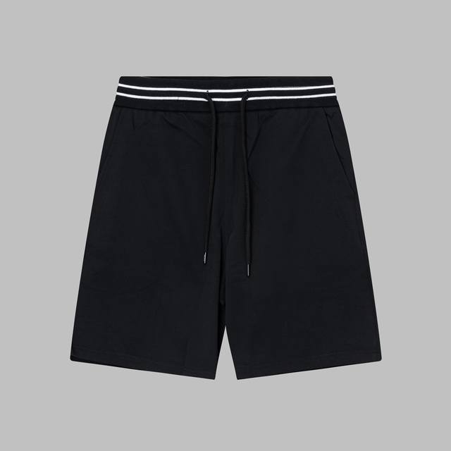 Prada triangle back pocket logo print shorts, made from high-quality pique cotto
