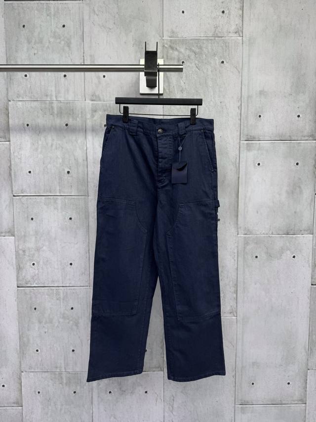 Louis Vuitton's new 25Ss Type II jeans feature classic pleating at the front and