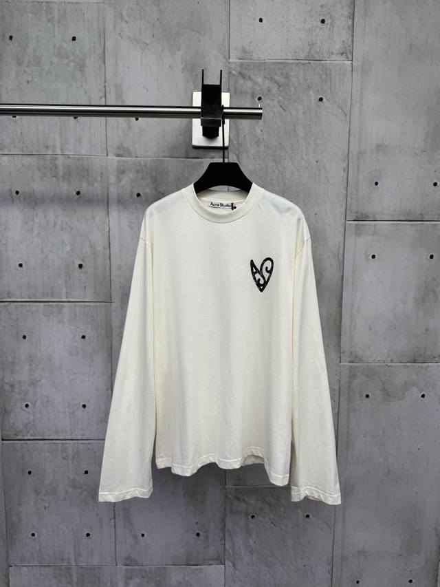 Acne Studios heart-printed round-neck long-sleeved top is a Yb-purchased pattern