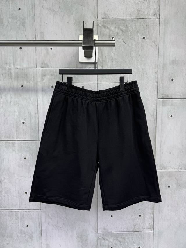 Burberry 2025 new style horse knight cross stitch shorts simple design, classic