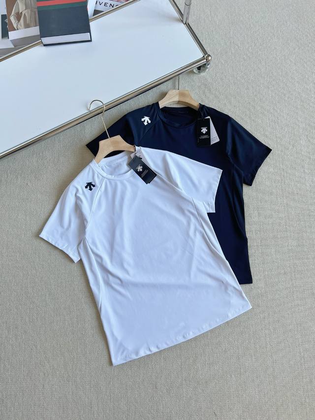 Descente Training Collection Men's Cool Training T-shirt. Made of ice silk quick