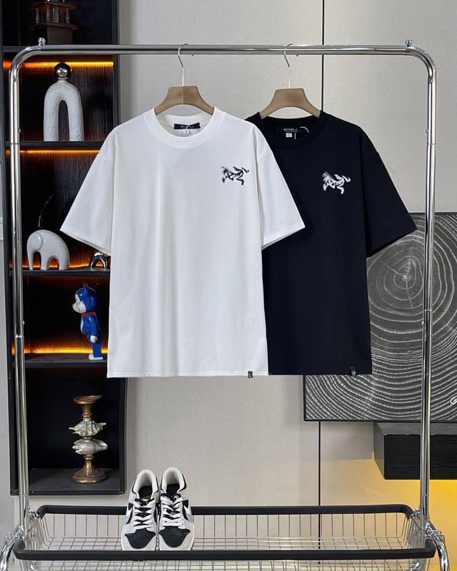 Arc'teryx 25Ss new summer model with a nine-square graffiti logo on the back and