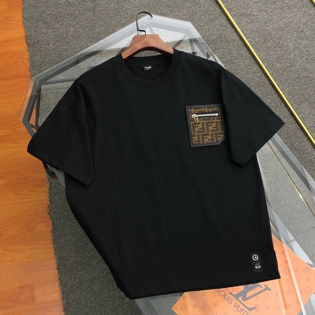 Fendi's new 2025 Spring/Summer Fflogo crewneck sweatshirt with pocket zipper fea