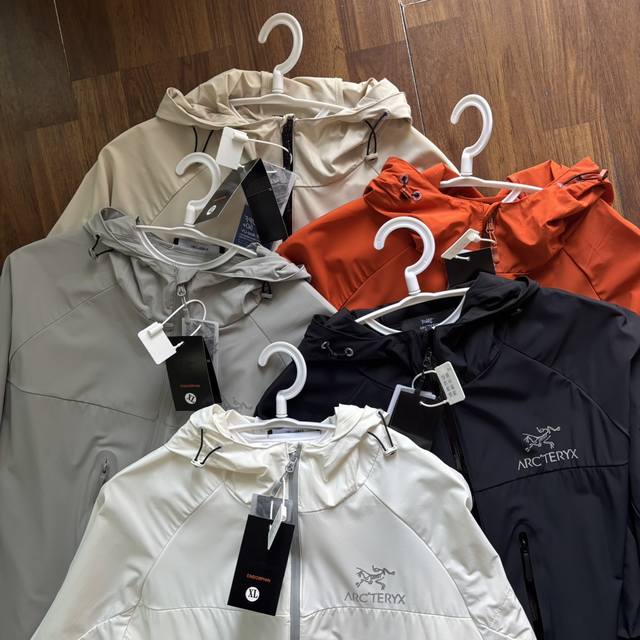 High-quality, Sydney paper packaging. Arc'Tery 25 Summer Lightweight Breathable