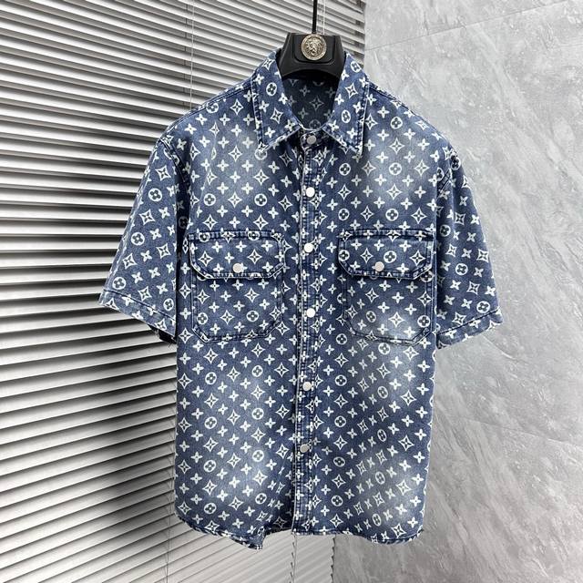 Lv short-sleeved shirt-style denim jacket is made of imported denim fabric, logo