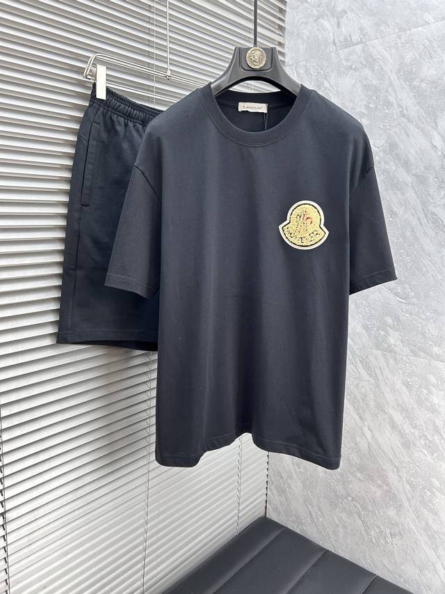 Meng''2025Ss round neck short-sleeved shorts suit. Made of pure cotton, it won't