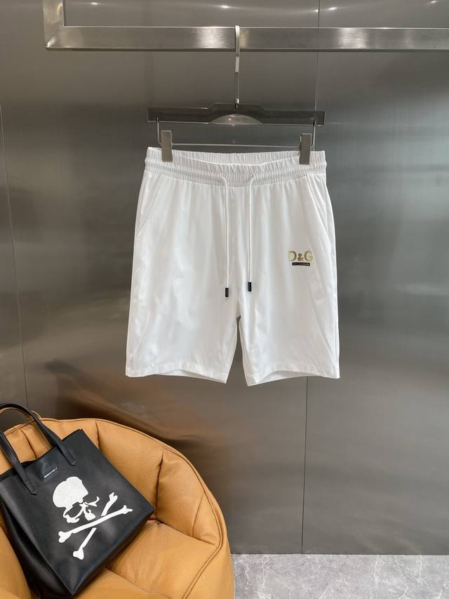 Dg's 2025 new shorts are a classic, simple and elegant summer casual luxury styl