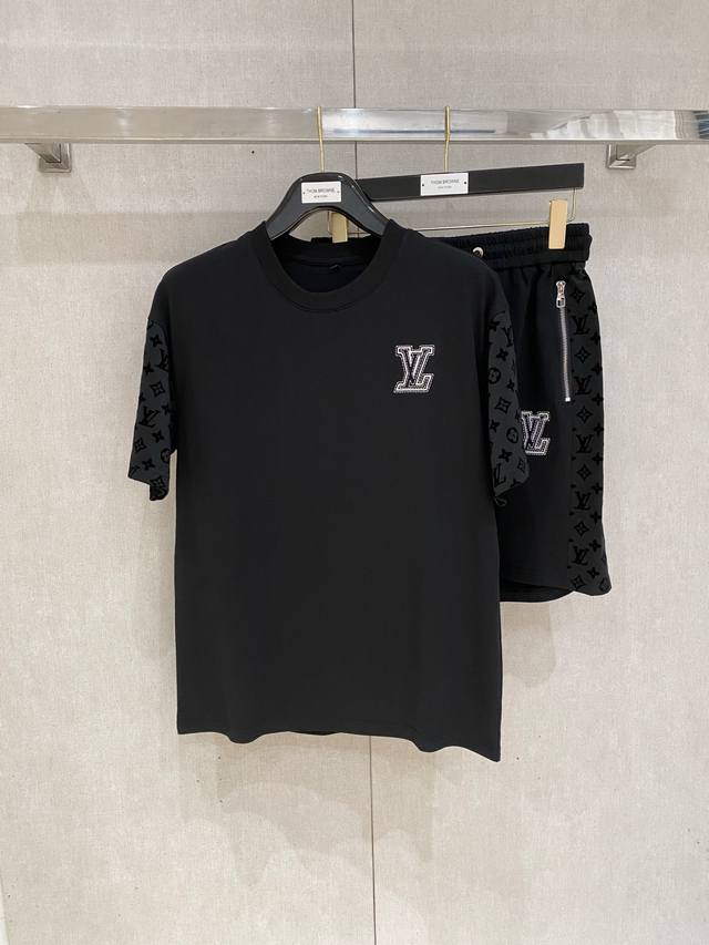 Lv High-End Custom 2025 Spring/Summer New Releases. The latest short-sleeved sho