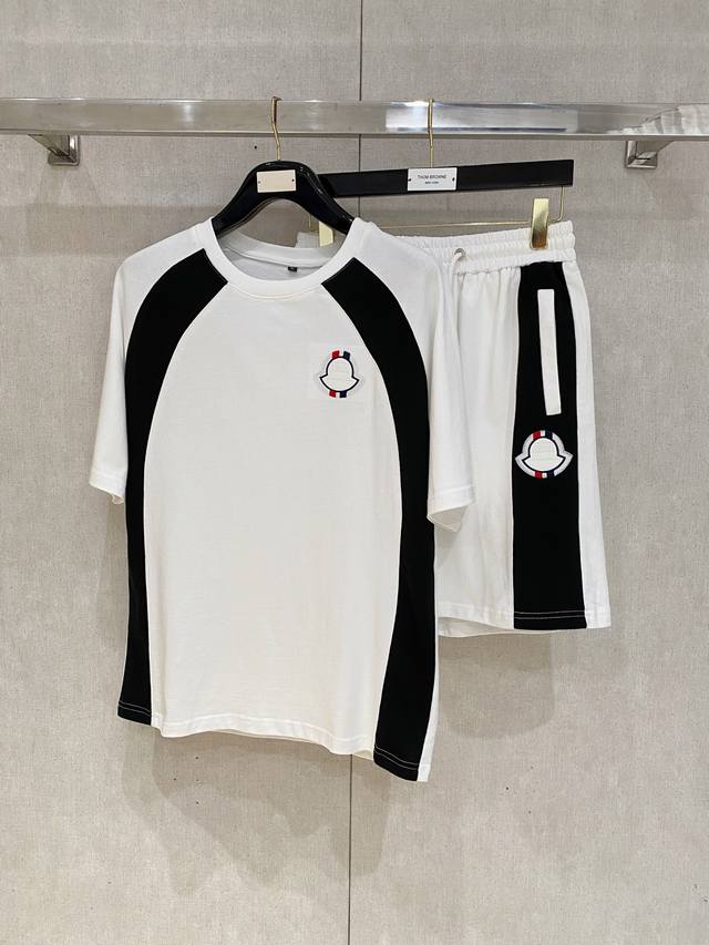 Moncler's high-end custom 2025 Spring/Summer collection debuts at the official c