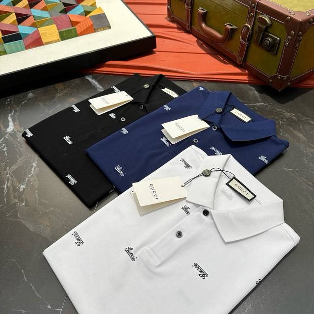 Gucci's classic Polo collar design for spring and summer 2025, paired with a sim