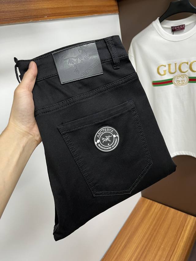 Arc'teryx's latest jeans for summer 2025. Stress-free entry to specialty stores.
