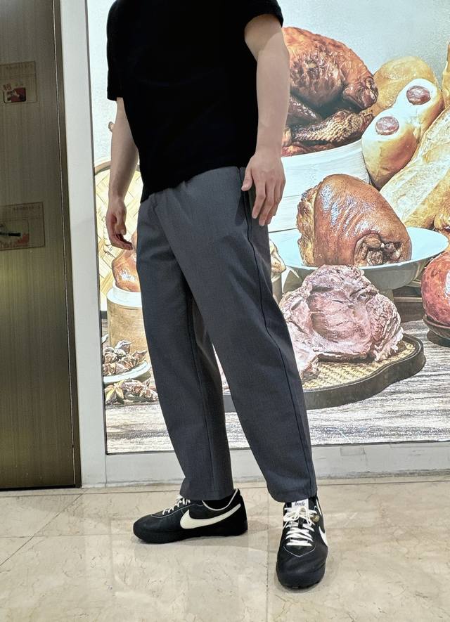 Margiela grey men's trousers~Nine-point cotton and linen casual trousers. These
