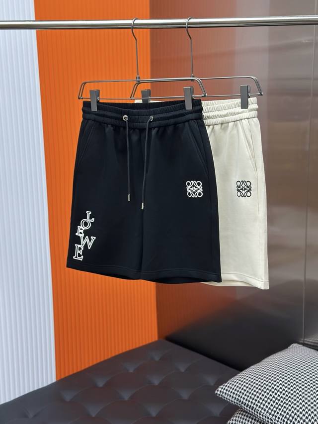 Loewe's new summer men's casual shorts, made of high-end custom nylon fabric, wi