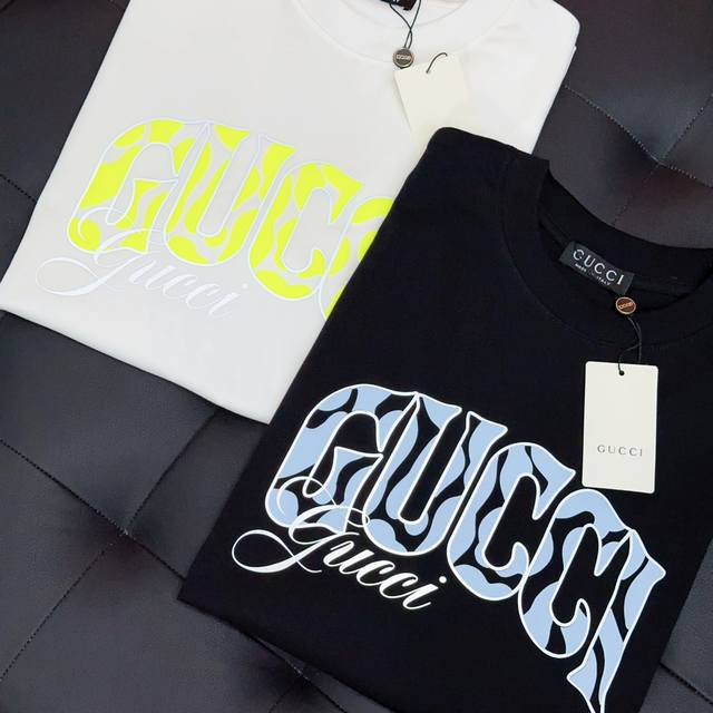 Gucci 2025 Spring/Summer new short-sleeved T-shirt featuring the original emboss