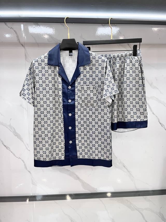 Gucci high-end new couple's home wear, pajama casual set. Imported satin fabric