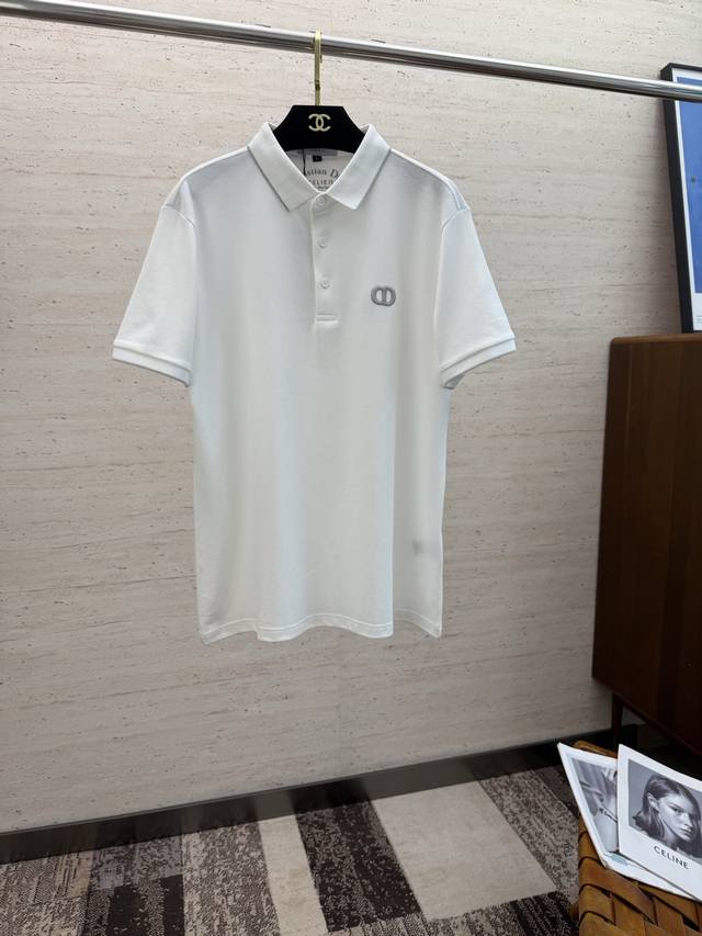 Cd25S Spring/Summer Men's Polo Shirt. The iconic logo on the chest creates a cas