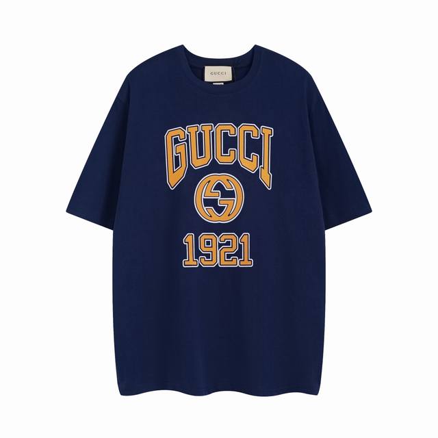 Available all year round Gucci Classic Big Logo Print Gucci classic big logo pri