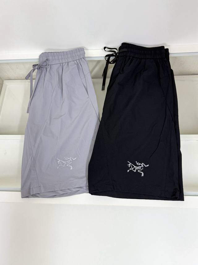 Arc'teryx's latest elasticated casual quick-drying sports shorts. Made of fabric