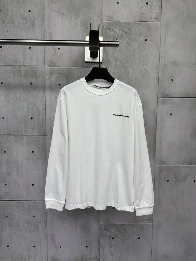 Alexander Wang logo long-sleeves are expertly crafted from 230g washed cotton fa