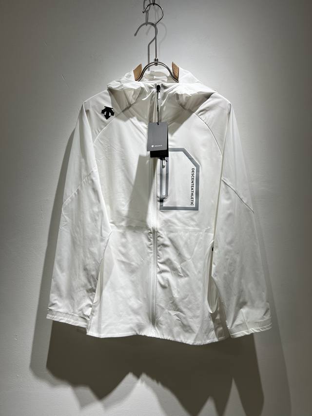 Ziy Descente's new Spring/Summer 2025 unisex sun-protective jackets are availabl