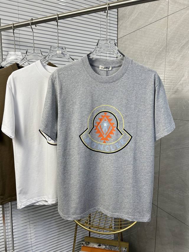 Zg Amon*Cler Moncler's latest 2025 couple's T-shirt with a brand logo print. Hig
