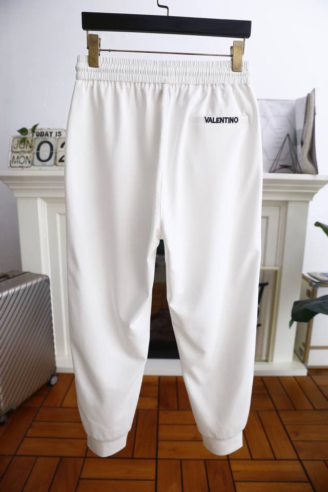 Qian Valentino .25 new summer stylish men's casual pants! Made from imported, co