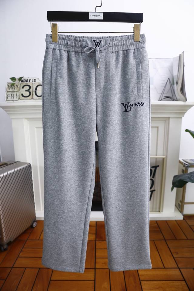 Qian Louis Vuitt N.25 new summer men's thin casual pants! Made from imported, co