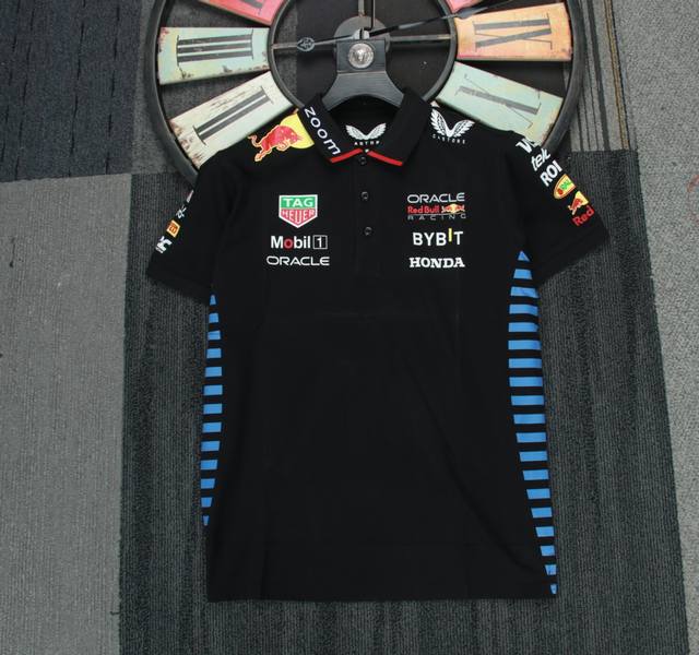 Lali's new 2025 Spring/Summer Polo shirt collection with lapel and short-sleeved
