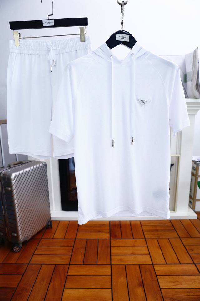 Mos Pr*Da.24 New Summer Men's Casual Suit, a classic and stylish zip-up hooded s