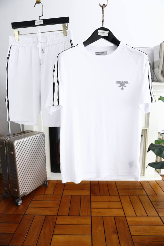 Mos Pr*Da.24 New Summer Men's Casual Suit: A classic and stylish crew neck suit,