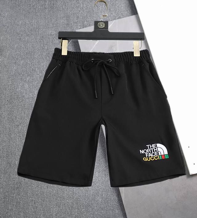 Zhen The.NF North Face and Gucci co-branded summer shorts. Made of plain, high-d