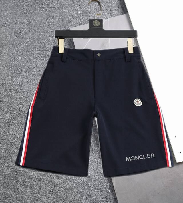 Zhen Moncler's latest high-quality summer casual shorts. Made of plain, high-den