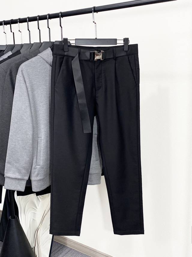 Tu Pra new cotton blend metal buckle belted casual pants for men, featuring a cl