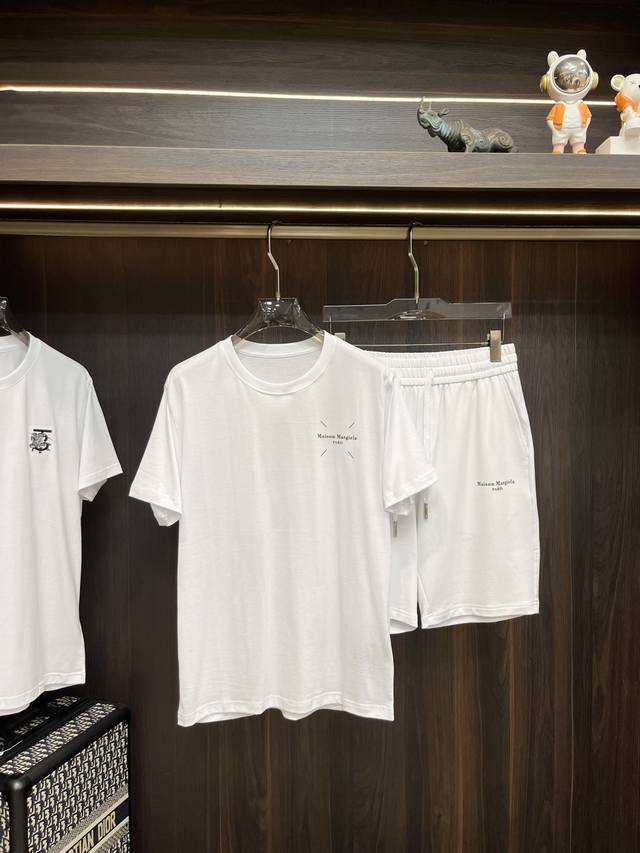 Mos is featuring the latest Margiela Spring 2025 designer hooded short-sleeved s