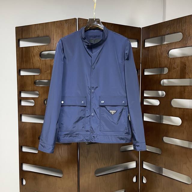 Qiu Prada 's premium product! This year's best-looking hooded jacket is a steal!