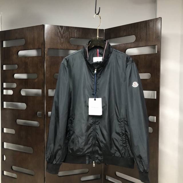 Qiu Moncler's new 2025 Spring/Summer unisex jacket features the brand's latest d