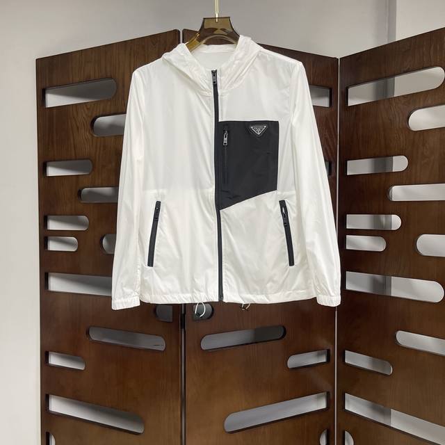 Qiu Prada 2025 Spring/Summer official website's latest thin hooded jacket, perfe