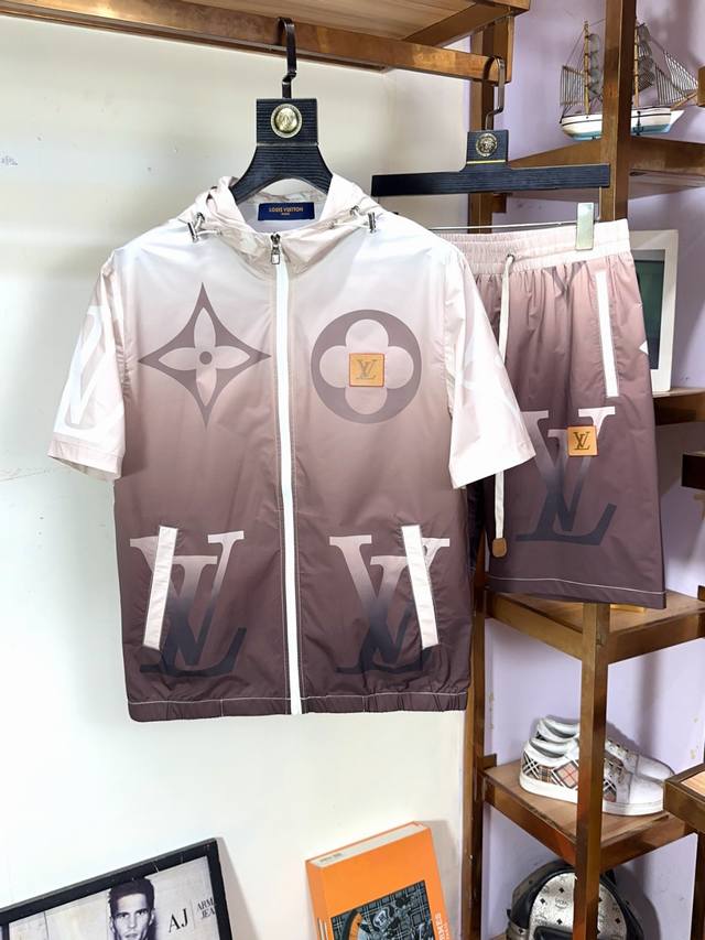Mos Lv Louis Vuitton early spring model 2025 latest fashion designer model donke