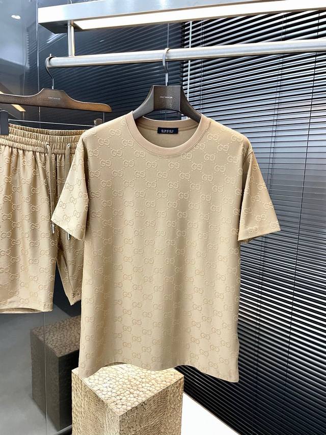 Mos Gucc G. Highly recommended! This new 25Ss spring/summer casual shorts set is
