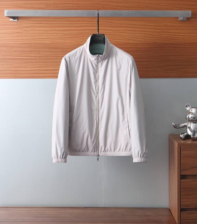 Xiao Ez & Jenny Argon 2025Ss new reversible stand-up collar jacket. Available no