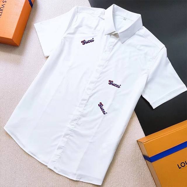 Haiy Gucci This spring and summer Gucci men's shirt is a stylish, casual short-s
