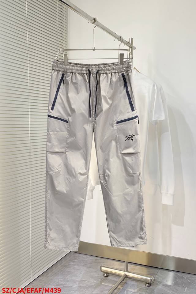 M439 Arc'teryx official website synchronized classic outdoor overalls colors are