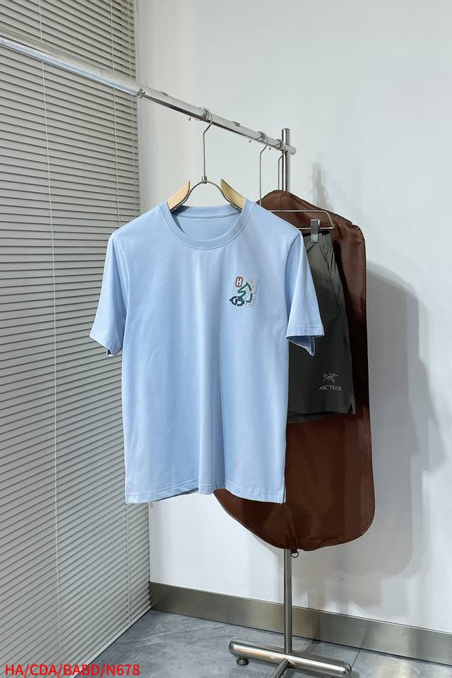 N678 Ha New Hermes 2025 Spring and Summer latest men's round neck short-sleeved