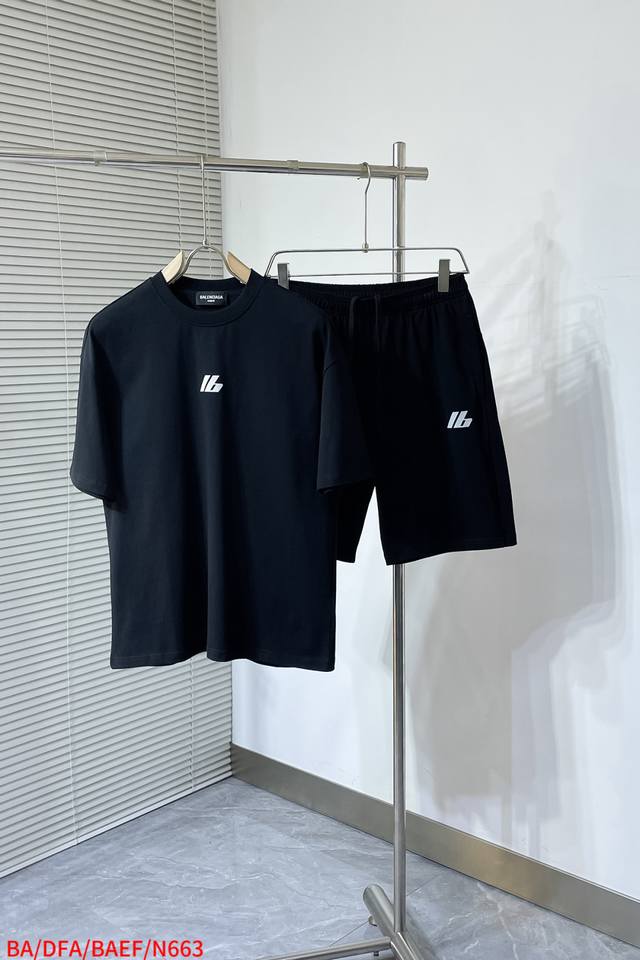 N663 Ba 25Ss Balenciaga heavyweight round neck short-sleeved top, made from 330g