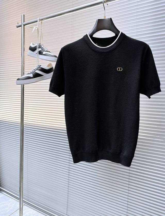 Dior 25Ss new knitted short-sleeved top, super classic design, simple without an