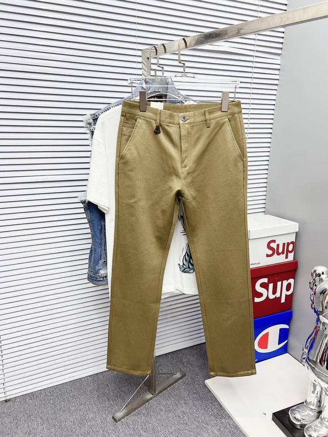 Moncler's new arrival! 2025 Spring/Summer new arrivals available at the store. P