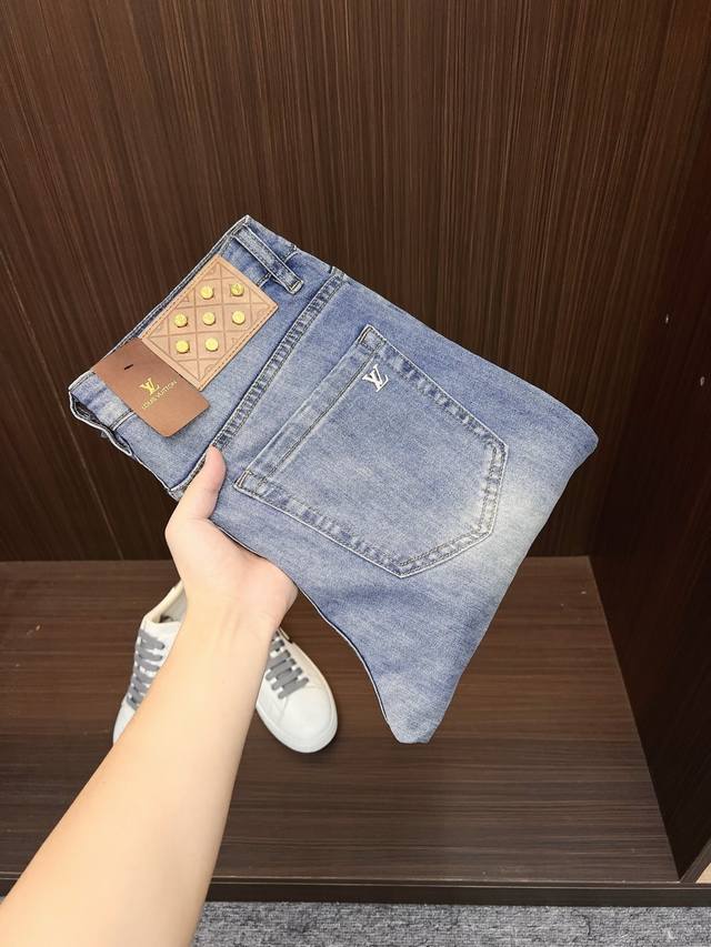 Lv men's denim jeans, the official brochure and poster look! Made from premium i